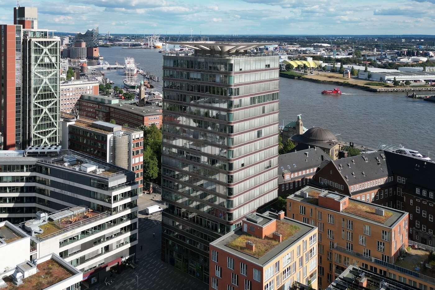 AstraTurm am Zirkusweg 2 in Hamburg St. Pauli – Firmensitz der LOGAREA Development GmbH